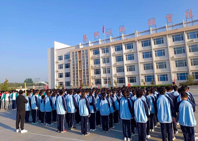 督促家长规范接送行为加强对孩子的日常安全教育凝集家校合力